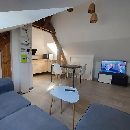 Yuca - Cosy 2 Intimes Hyper Centre D'ernee 公寓 Ernée